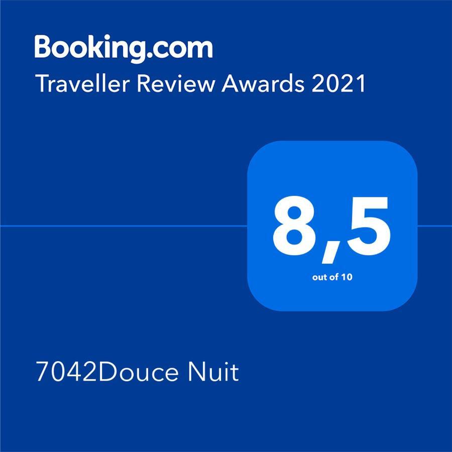ホテル 7042Douce Nuit Saint-Germain-Laval  エクステリア 写真