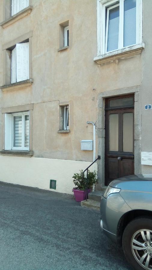ホテル 7042Douce Nuit Saint-Germain-Laval  エクステリア 写真